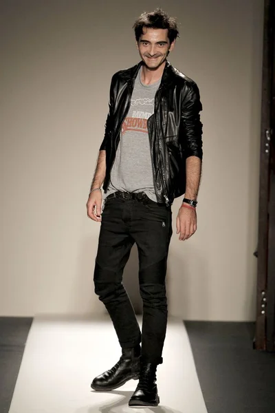 Look 33